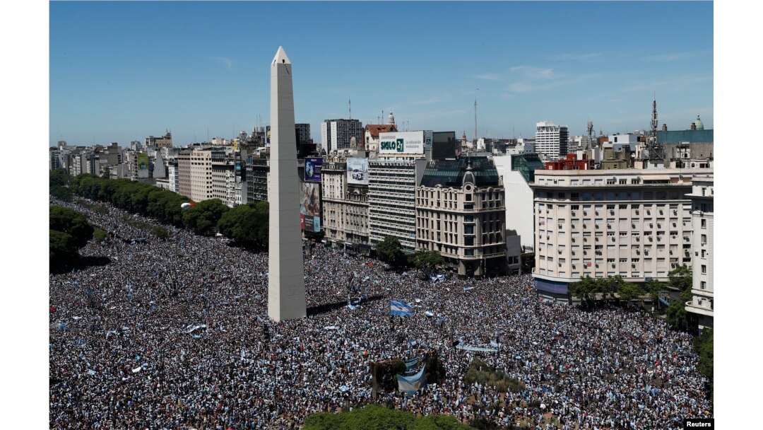 South Florida's Argentina fans spill into the streets to cheer