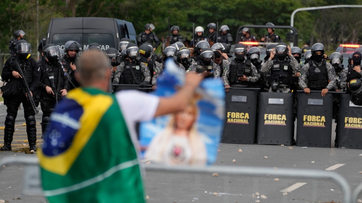 Bolsonaro supporters storm key government buildings in Brazil