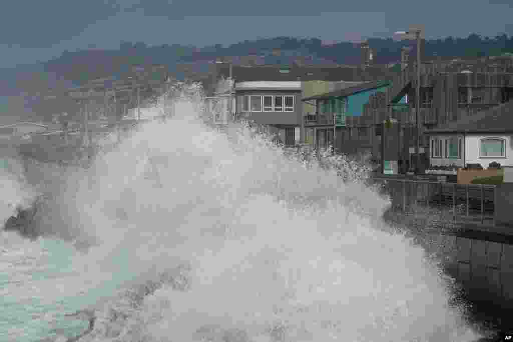 El clima de California se calmó el viernes, pero se esperaba que la pausa fuera breve, ya que más tormentas del Pacífico se alinearon para azotar el estado, donde sucesivos y poderosos sistemas climáticos han dejado sin electricidad a miles.