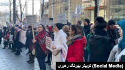 تجمع اعتراضی ایرانیان مقیم مونترال در مقابل دفتر ایکائو