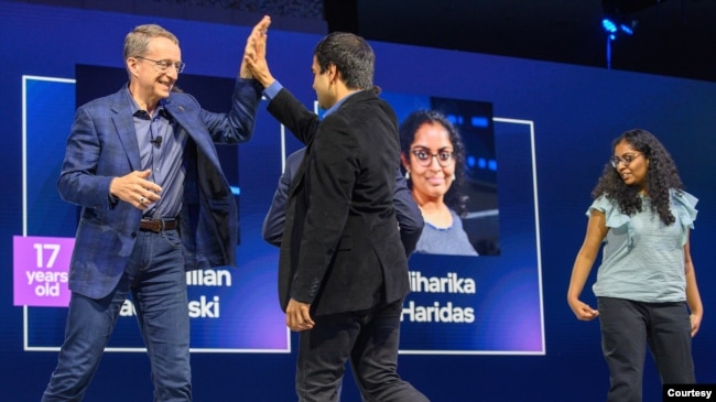 Previous AI for Global Impact winners are greeted by Intel CEO Pat Gelsinger at the Intel Vision event in May 2022 (Credit: Intel Corporation)