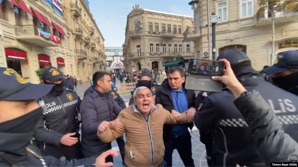 Bakıda Bəxtiyar Hacıyevin azadlığa buraxılması tələb edilib
