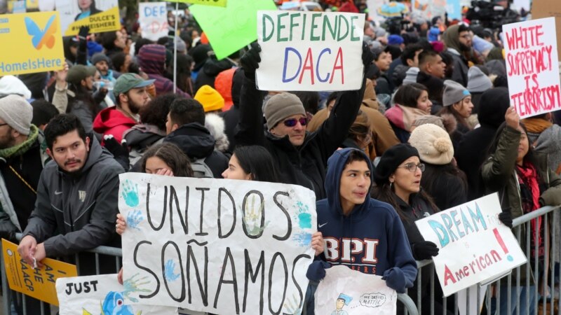 Los ‘dreamers’ expectantes a posible votación bipartidista antes de que concluya diciembre
