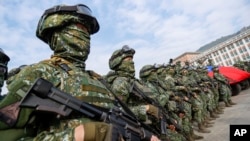 Pasukan Taiwan melakukan latihan peningkatan kesiapsiagaan pertahanan melawan intrusi militer China di kota Kaohsiung (foto: ilustrasi). 