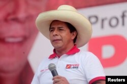 Pedro Castillo berpidato di depan para pendukung di Lima, Peru 26 Mei 2021. (Foto: REUTERS/Sebastian Castaneda)