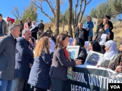 Anma etkinliğe HDP Eş Genel Başkanı Pervin Buldan, Türkiye Barolar Birliği Başkanı Erinç Sağkan, HDP ve CHP milletvekilleri, baro başkanları katıldı.