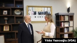 Temel Karamollaoğlu VOA Türkçe'ye açıklamalarda bulundu.