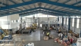 Imagen del interior de la planta de la compañía de material de construcción Pedregal en Heredia, en Costa Rica, el miércoles 14 de diciembre de 2022. [Foto: Donaldo Hernández/VOA]