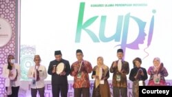 Pembukaan konferensi internasional ulama perempuan di UIN Walisongo, Semarang, Rabu (23/11) yang menandai dimulainya juga KUPI II, 24-26 November di Jepara, Jawa Tengah. (Foto: AMAN Indonesia)