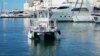 En mer Méditerranée, un bateau-poubelle mène la guerre contre le plastique