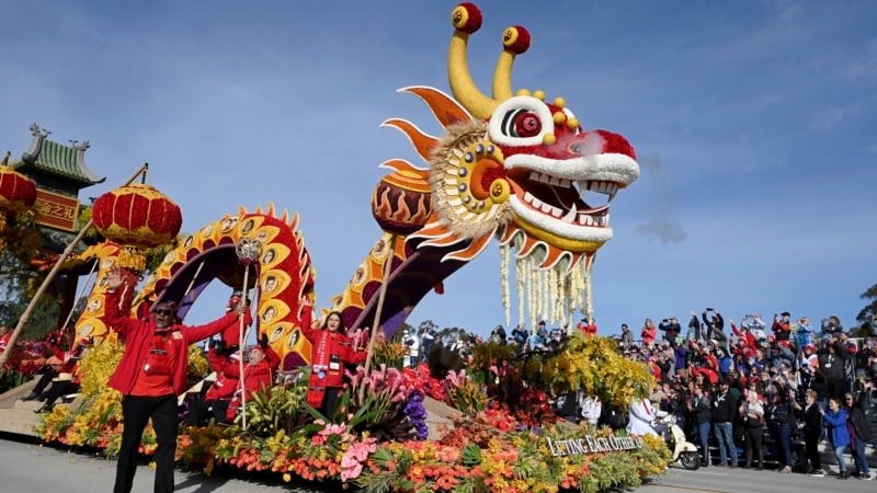 Rose Parade Avoids California Rain as It Welcomes New Year
