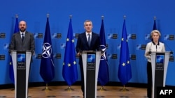 NATO's Secretary General Jens Stoltenberg (C), President of the European Council Charles Michel (L) and President of the European Commission Ursula von der Leyen (R) speak at a press conference after signing a joint declaration of NATO-EU cooperation in Brussels, Jan. 10, 2023.