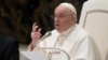 Папата Францис ја пофали „акутната и нежна мисла“ на папата Бенедикт