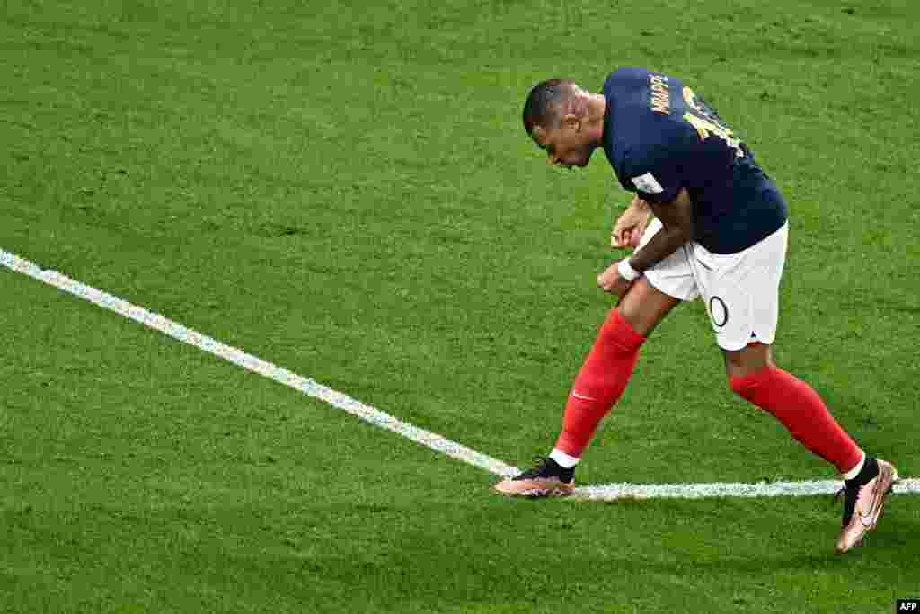 Attaquant ya France #10 Kylian Mbappé na match groupe D na Australie, na Mondial Qatar 2022, na stade Al-Wakrah, Doha, 22 novembre 2022. (Photo Anne-Christine POUJOULAT / AFP)