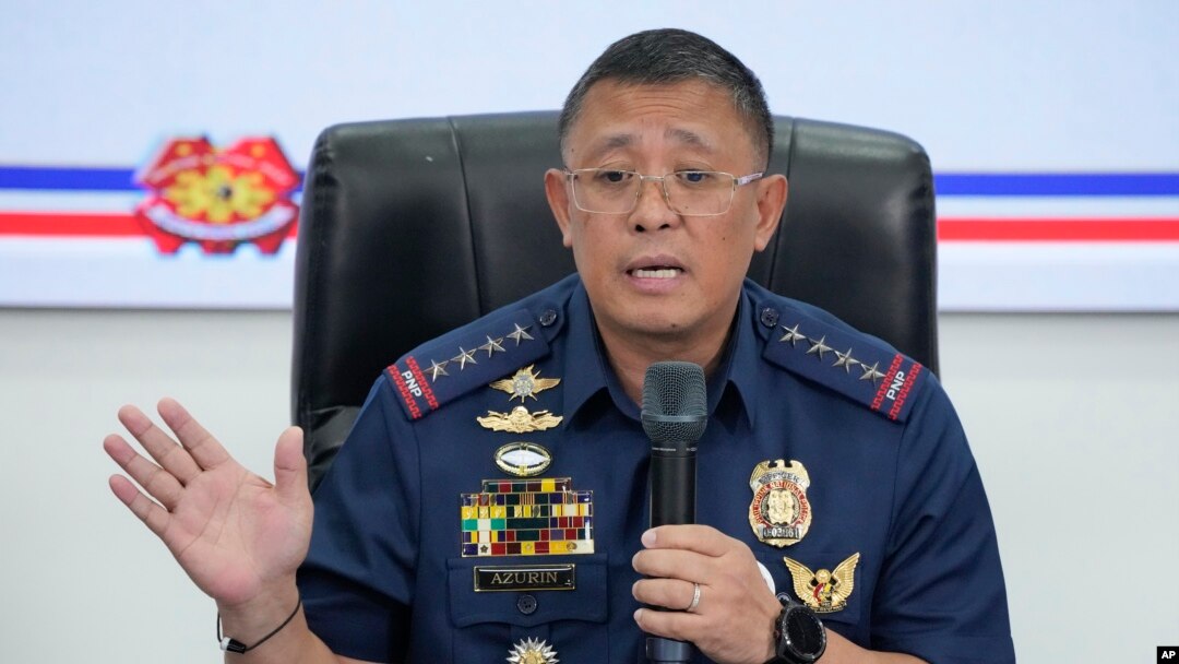 Kepala Polisi Filipina, Jenderal Polisi Rodolfo Azurin Jr., dalam konferensi pers di markas polisi Camp Crame, Kamis, 5 Januari 2023, di Metro Manila, Filipina. (AP/Aaron Favila)