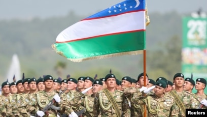 Marina Kuznetsova bilan porno Toshakda ozini erkalash porno