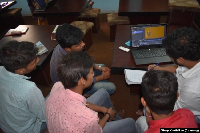 Workshop on Applications of Mathematics in Computer Graphics for high school students at the Active Learning Institute in Warangal, India. (Courtesy: Vinay Kanth Rao)