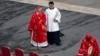 香港荣休主教陈日君（Cardinal Zen）在梵蒂冈出席前教宗本笃十六世的葬礼。（2023年1月5日）