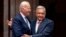 ARCHIVO - El presidente de México, Andrés Manuel López Obrador, a la derecha, recibe en el Palacio Nacional de Ciudad de México al mandatario de EEUU, Joe Biden, para una reunión bilateral el 9 de enero de 2023.