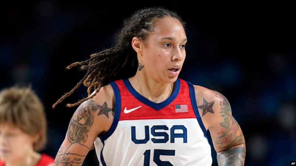 Ngôi sao giải WNBA Brittney Griner trước khi bị bỏ tù ở Nga (ảnh tư liệu, 8/8/2021).