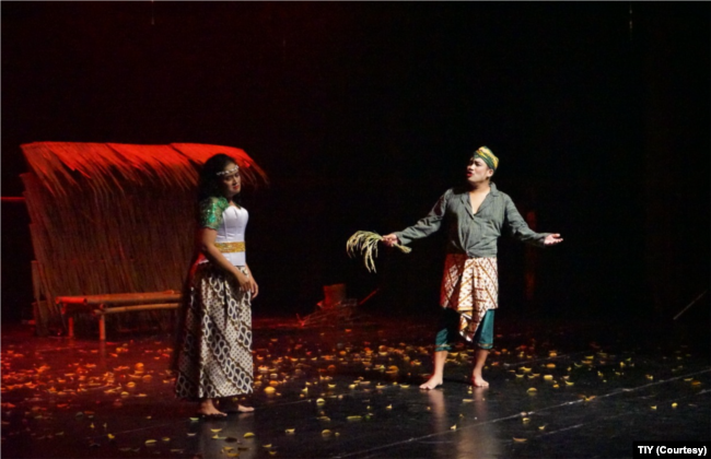 Pentas Teater Inklusi Yogyakarta mengadaptasi legenda Jaka Tarub, yang diperkaya dengan pesan-pesan terkait HIV/Aids. (Foto: Courtesy/TIY)