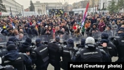 Protest ispred Skupštine grada Novog Sada (Fonet / Marko Dragoslavić)