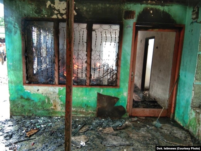 Rumah yang berfungsi ganda sebagi pabrik korek api gas yang terbakar di Langkat (dok. Istimewa)