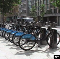 Stanica za bicikle u Londonu