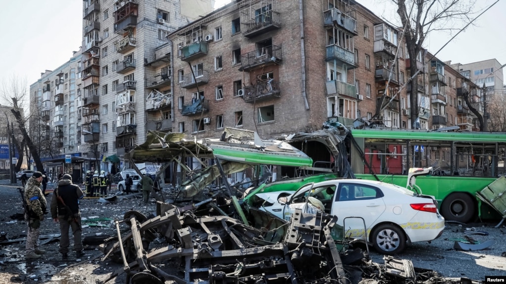 俄军攻击乌克兰轰炸基辅。（2022年3月14日）(photo:VOA)