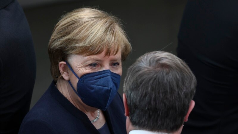 Clouds Over Merkels Legacy As Russian Invasion Lays Flaws Bare