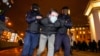  На антивоенных акциях в Москве и Петербурге задержаны сотни людей 