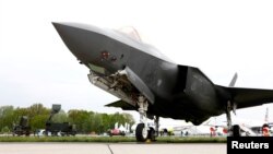 На фото: Літак Lockheed Martin F-35 на авіашоу ILA в Берліні, Німеччина, 25 квітня 2018 року