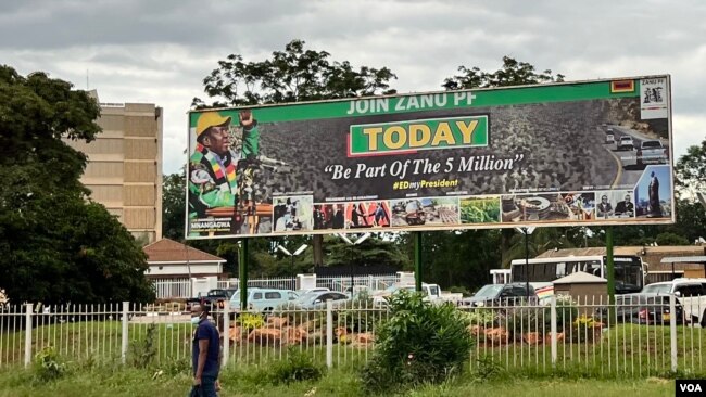 Zimbabwe President Emmerson Mnangagwa’s ruling ZANU- PF party says the government has done adequate reforms to ensure that journalists and media house continue to enjoy the space thus so far open in the country and dismissed the Freedom House report as 'mischievous, erroneous and a dangerous lie.' (Columbus Mavhunga/VOA)