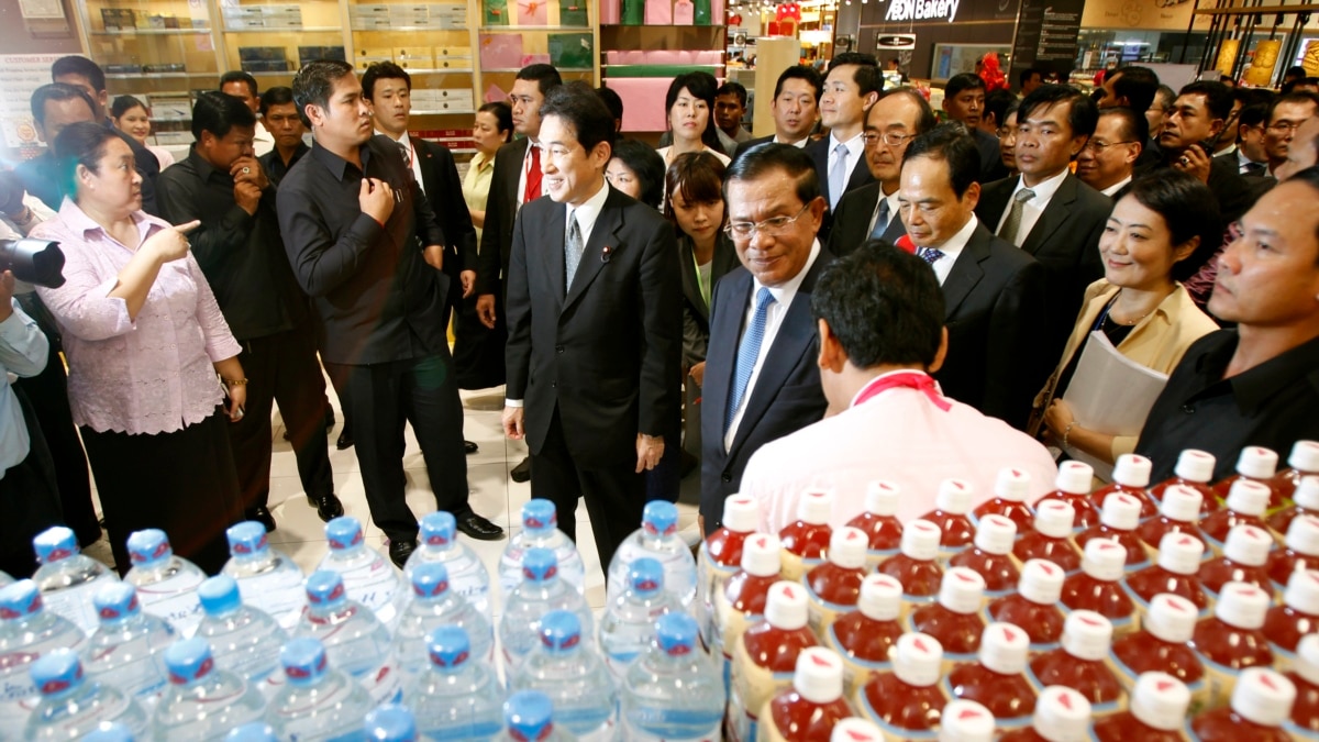 Cambodian PM Seen Hoping Meeting With Japan's Kishida Will Ease Ties ...