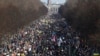 До 30000 берлинцев вышли на улицы, чтобы выразить солидарность с Украиной
