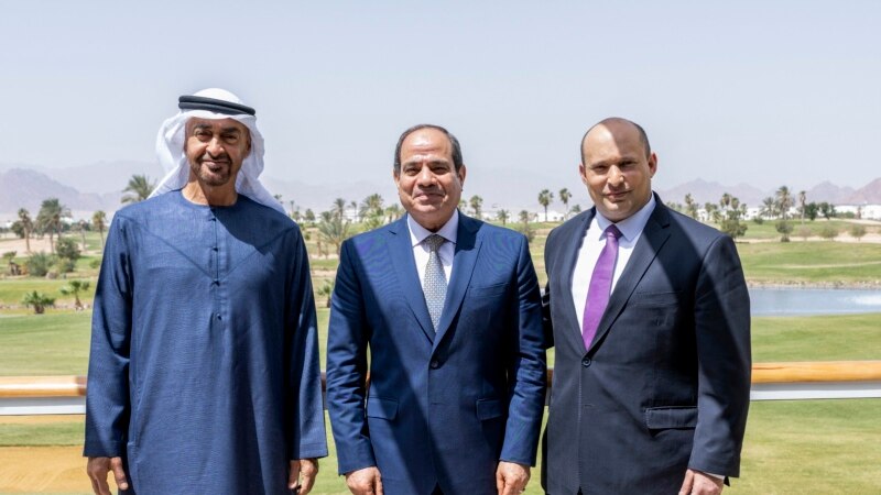 Sissi, Bennett et Mohammed ben Zayed réunis dans un rare sommet tripartite