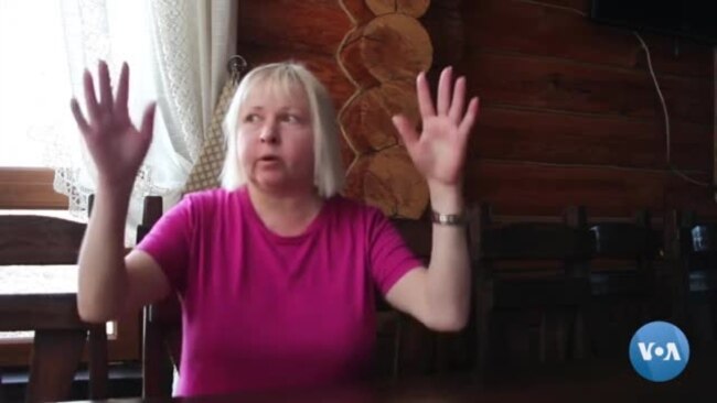 Ukrainalik qochqin: Ustimizga bomba tushmasin deb ibodat qildik