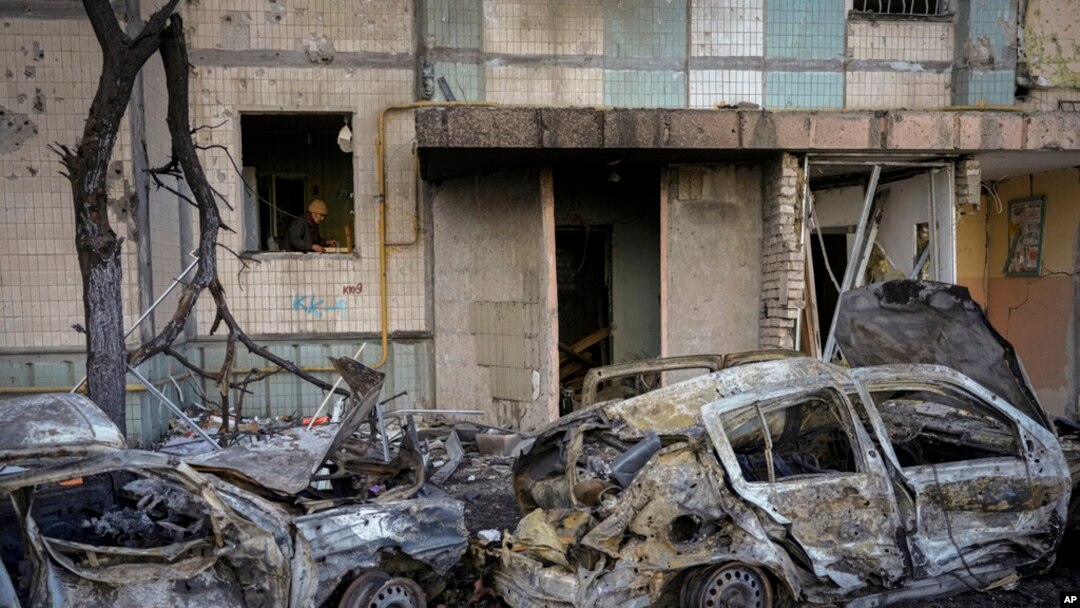 Stambeni blok Kijeva oštećen u bombardovaju, 21. marta 2022. 