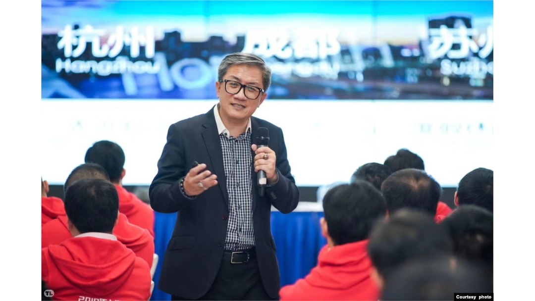 位于上海的交通大学中国发展研究所副所长方宝庆(照片提供:方宝庆)
