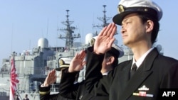 Lực lượng Hải quân Phòng vệ Nhật Bản tại căn cứ Yokosuka, ngoại ô Tokyo.
