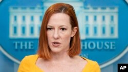 Sekrete de Pres Lamezonblanch la Jen Psaki pale pandan yon rankont ak la pres nan Lamezonblanch, Washington, Madi 15 Mas 2022. 