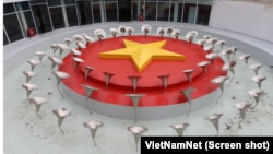 Khu tưởng niệm "Vòng tròn bất tử", dành cho 64 lính hải quân Việt Nam bị Trung Quốc giết hại trong trận Gạc Ma, ở Cam Lâm, Khánh Hoà.