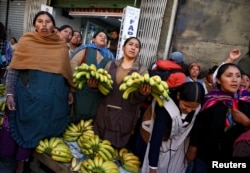 Bolivianos que apoyan a Evo Morales no aceptan las medidas del gobierno de transición.