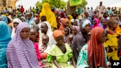 La población civill de Chad y Nigeria no se ha librado de la violencia de Boko Haram, que ha asesinado y secuestrado a civiles. El más reciente ataque fue contra militares, y dejó un saldo de 92 muertos, la mayor masacre de militares en Chad.