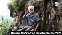  Alberto Gutiérrez, escultor y ermitaño nicaragüense. Foto Houston Castillo, VOA