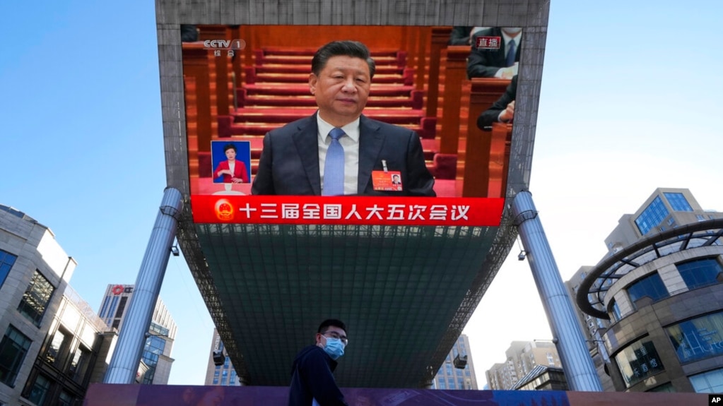 2022年3月5日中国人大开幕式上的习近平。-资料照(photo:VOA)