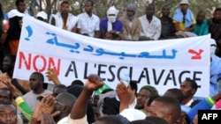 L'esclavage est assimilé à un crime contre l'humanité dans la Constitution mauritanienne.