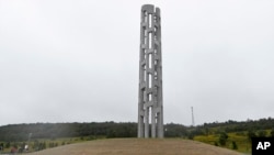 El Monumento Nacional del Vuelo 93 "Torre de las Voces" fue inaugurado el 9 de septiembre de 2018 en Shanksville, Pensilvania, en recuerdo de las 40 pesonas que murieron en los ataques terroristas del 11 de septiembre de 2001.