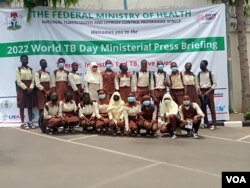 Schoolchildren in uniform attend an Abuja summit to create awareness about tuberculosis in Nigeria, during the World Tuberculosis Day celebration, March 24, 2022. (Timothy Obiezu/VOA)
