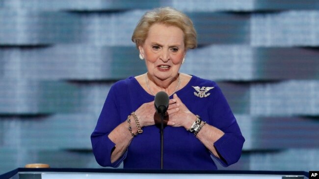 Bà Madeleine Albright, cựu Ngoại trưởng Mỹ, phát biểu tại Đại hội đảng Dân chủ tại Philadelphia ngày 26/7/2016.